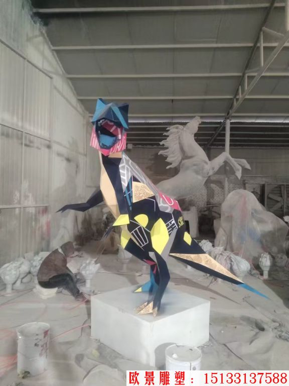 不锈钢恐龙雕塑1